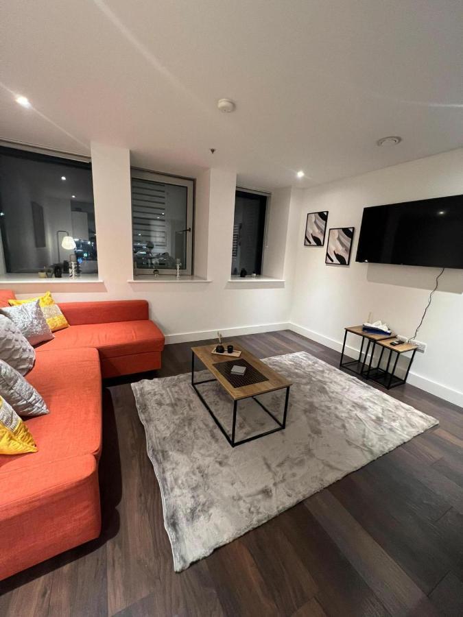 Spacious Sleep 7 Flat 20 Mins Central London Bp65 Exterior foto